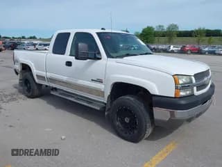 ✅ 2004 Chevrolet Silverado 2500HD LT • VIN: 1GCHK29154E180718 • Lot: 42676705. Wystawiony na IAAI z przebiegiem 270 973 mil. Bezpłatny archiwum sprzedaży aukcyjnych z USA i szczegółowy raport historii pojazdu na DreamBid. Zdjęcie 1.