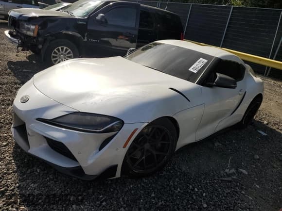 ✅ 2021 Toyota Supra Premium • VIN: WZ1DB0C04MW043767 • Lot: 85313165. Listed on Copart with 52,486 mi. Free auction sales archive from the USA and detailed vehicle history report at DreamBid. Image 1.