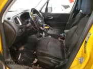 ✅ 2015 Jeep Renegade Sport • VIN: ZACCJAAH1FPB93637 • Lot: 51826365. Wystawiony na Copart z przebiegiem 139 223 mil. Bezpłatny archiwum sprzedaży aukcyjnych z USA i szczegółowy raport historii pojazdu na DreamBid. Zdjęcie 7.