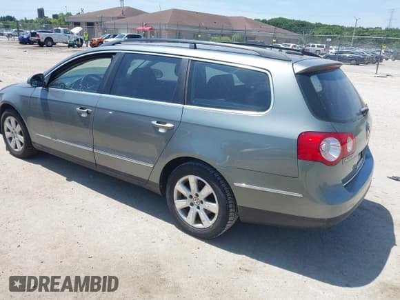 ✅ 2007 Volkswagen Passat 2.0T • VIN: WVWLK73C07E004293 • Lot: 42521309. Listed on IAAI with 109,470 mi. Free auction sales archive from the USA and detailed vehicle history report at DreamBid. Image 3.