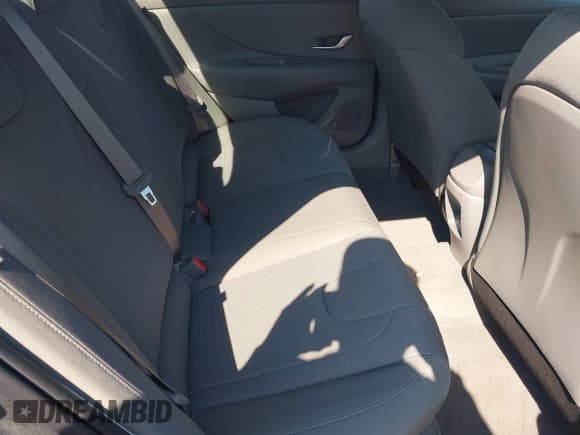 ✅ 2025 Hyundai Elantra SE • VIN: KMHLL4DG1SU967341 • Lot: 43102322. Listed on IAAI with 8,544 mi. Free auction sales archive from the USA and detailed vehicle history report at DreamBid. Image 8.