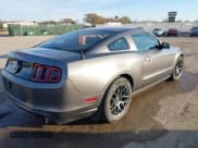 ✅ 2014 Ford Mustang V6 • VIN: 1ZVBP8AM2E5288857 • Lot: 43667786. Wystawiony na IAAI z przebiegiem 125 713 mil. Bezpłatny archiwum sprzedaży aukcyjnych z USA i szczegółowy raport historii pojazdu na DreamBid. Zdjęcie 4.