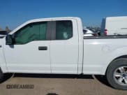 ✅ 2017 Ford F-150 XL • VIN: 1FTEX1C86HKD68420 • Lot: 42032263. Wystawiony na IAAI z przebiegiem 177 896 mil. Bezpłatny archiwum sprzedaży aukcyjnych z USA i szczegółowy raport historii pojazdu na DreamBid. Zdjęcie 13.