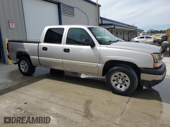 ✅ 2005 Chevrolet Silverado 1500 Z71 • VIN: 2GCEK13T651326991 • Лот: 69106574. Опубликован ранее на Copart с пробегом 226 171 миль. Бесплатный доступ к архиву аукционных продаж из США и подробный отчёт об истории автомобиля на DreamBid. Изображение 4.