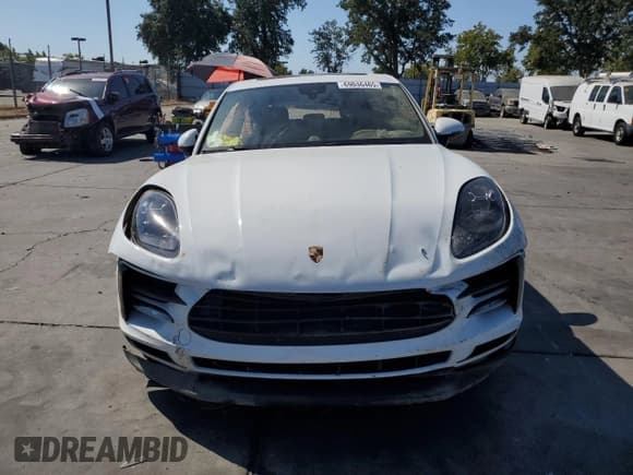 ✅ 2019 Porsche Macan • VIN: WP1AA2A54KLB04420 • Lot: 69046465. Listed on Copart with 70,586 mi. Free auction sales archive from the USA and detailed vehicle history report at DreamBid. Image 5.