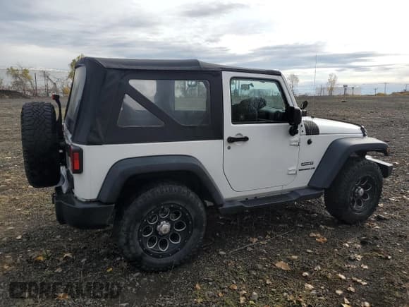 ✅ 2016 Jeep Wrangler Willys Wheeler • VIN: 1C4AJWAG8GL204344 • Lot: 92180215. Listed on Copart with 125,546 mi. Free auction sales archive from the USA and detailed vehicle history report at DreamBid. Image 3.