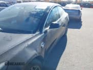 ✅ 2018 Tesla Model 3 Long Range Battery • VIN: 5YJ3E1EB5JF127862 • Lot: 43709587. Wystawiony na IAAI z przebiegiem 35 786 mil. Bezpłatny archiwum sprzedaży aukcyjnych z USA i szczegółowy raport historii pojazdu na DreamBid. Zdjęcie 6.