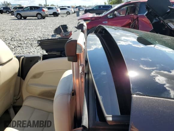 ✅ 2013 Volkswagen Eos Sport • VIN: WVWBW8AH6DV004170 • Лот: 86692455. Опубликован ранее на Copart с пробегом 52 592 миль. Бесплатный доступ к архиву аукционных продаж из США и подробный отчёт об истории автомобиля на DreamBid. Изображение 12.