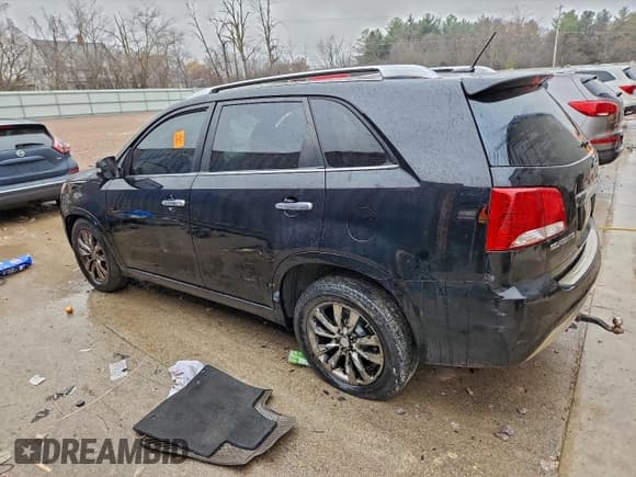 ✅ 2012 Kia Sorento SX • VIN: 5XYKW4A26CG269374 • Lot: 93652065. Listed on Copart with 180,073 mi. Free auction sales archive from the USA and detailed vehicle history report at DreamBid. Image 2.