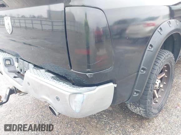 ✅ 2010 Dodge 1500 SLT • VIN: 1D7RV1CT9AS130617 • Lot: 41324569. Wystawiony na IAAI z przebiegiem 207 501 mil. Bezpłatny archiwum sprzedaży aukcyjnych z USA i szczegółowy raport historii pojazdu na DreamBid. Zdjęcie 17.