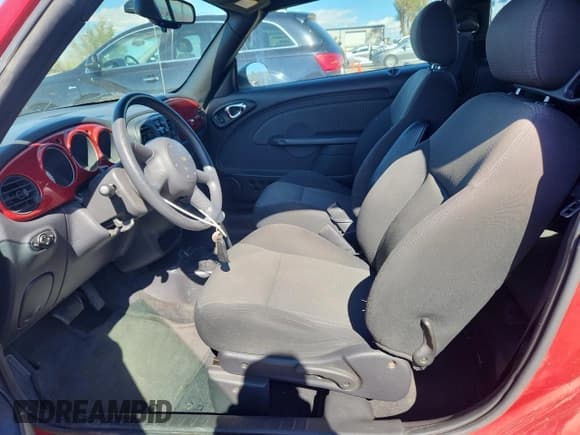 ✅ 2005 Chrysler PT Cruiser Touring • VIN: 3C3EY55XX5T338165 • Лот: 82237725. Опубликован ранее на Copart с пробегом 34 784 миль. Бесплатный доступ к архиву аукционных продаж из США и подробный отчёт об истории автомобиля на DreamBid. Изображение 7.