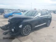 ✅ 2022 Lincoln Aviator Black Label • VIN: 5LM5J9XC7NGL07891 • Lot: 40781818. Wystawiony na IAAI z przebiegiem 39 377 mil. Bezpłatny archiwum sprzedaży aukcyjnych z USA i szczegółowy raport historii pojazdu na DreamBid. Zdjęcie 2.