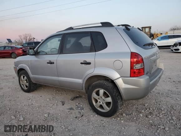 2005 Hyundai Tucson GL z VIN KM8JM12B65U078288, wystawiony jako Copart lot #85328574 z przebiegiem 91 117 mil mil oraz Czysty tytuł • Clean title. Historia ofert i sprzedaży dostępna na DreamBid. Obrazek 2.