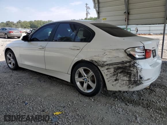 ✅ 2015 BMW 3 Series 320i xDrive • VIN: WBA3C3G56FNS73069 • Лот: 80637165. Опубликован ранее на Copart с пробегом 185 372 миль. Бесплатный доступ к архиву аукционных продаж из США и подробный отчёт об истории автомобиля на DreamBid. Изображение 2.