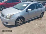 ✅ 2012 Nissan Sentra S • VIN: 3N1AB6AP9CL754439 • Lot: 42358701. Wystawiony na IAAI z przebiegiem 147 895 mil. Bezpłatny archiwum sprzedaży aukcyjnych z USA i szczegółowy raport historii pojazdu na DreamBid. Zdjęcie 2.