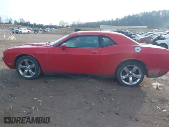 ✅ 2011 Dodge Challenger • VIN: 2B3CJ4DG0BH512818 • Lot: 43827821. Listed on IAAI with Not provided. Free auction sales archive from the USA and detailed vehicle history report at DreamBid. Image 14.