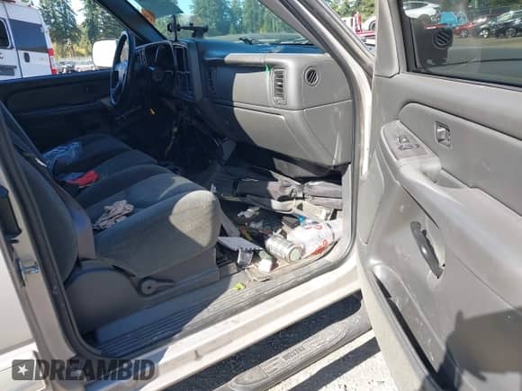 2004 Chevrolet Silverado 2500HD LS with VIN 1GCHK29294E264047, listed as a IAAI auction lot 43403009 with 138,810 mi miles and . Bid and sale history available at DreamBid. Image 5.