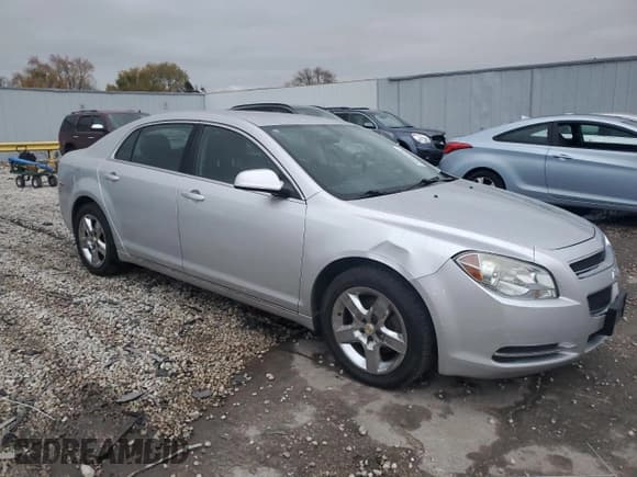✅ 2010 Chevrolet Malibu 1LT • VIN: 1G1ZC5E03AF215934 • Лот: 80895954. Опубликован ранее на Copart с пробегом 256 575 миль. Бесплатный доступ к архиву аукционных продаж из США и подробный отчёт об истории автомобиля на DreamBid. Изображение 4.