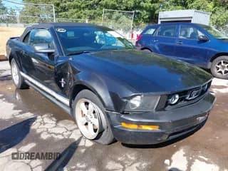 ✅ 2007 Ford Mustang Deluxe • VIN: 1ZVFT84N675242579 • Lot: 43092842. Listed on IAAI with 143,211 mi. Free auction sales archive from the USA and detailed vehicle history report at DreamBid. Image 1.