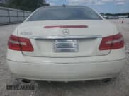 ✅ 2010 Mercedes-Benz E 350 • VIN: WDDKJ5GB7AF014251 • Лот: 85572705. Опубликован ранее на Copart с пробегом 147 401 миль. Бесплатный доступ к архиву аукционных продаж из США и подробный отчёт об истории автомобиля на DreamBid. Изображение 6.