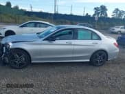 ✅ 2020 Mercedes-Benz C 300 • VIN: W1KWF8EBXLR597438 • Lot: 43372265. Wystawiony na IAAI z przebiegiem 25 410 mil. Bezpłatny archiwum sprzedaży aukcyjnych z USA i szczegółowy raport historii pojazdu na DreamBid. Zdjęcie 14.