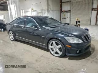 ✅ 2009 Mercedes-Benz S 63 AMG • VIN: WDDNG77X59A241563 • Лот: 94510065. Опубликован ранее на Copart с пробегом 108 885 миль. Бесплатный доступ к архиву аукционных продаж из США и подробный отчёт об истории автомобиля на DreamBid. Изображение 4.
