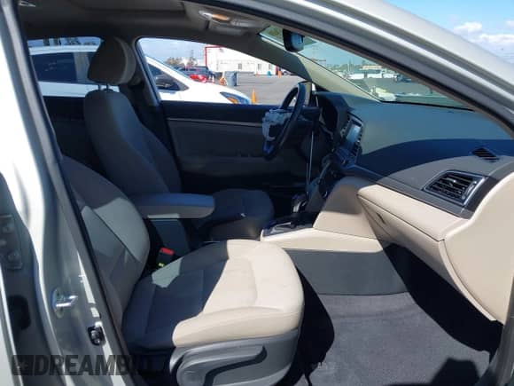 2017 Hyundai Elantra Limited with VIN KMHD84LF3HU418103, listed as a IAAI auction lot 43376336 with 45,589 mi miles and . Bid and sale history available at DreamBid. Image 5.