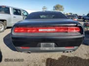 ✅ 2013 Dodge Challenger SXT Plus • VIN: 2C3CDYAG8DH510873 • Lot: 77626334. Wystawiony na Copart z przebiegiem 156 630 mil. Bezpłatny archiwum sprzedaży aukcyjnych z USA i szczegółowy raport historii pojazdu na DreamBid. Zdjęcie 6.