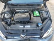 ✅ 2017 Volkswagen Golf S • VIN: 3VW117AU2HM070441 • Lot: 70125225. Wystawiony na Copart z przebiegiem 75 593 mil. Bezpłatny archiwum sprzedaży aukcyjnych z USA i szczegółowy raport historii pojazdu na DreamBid. Zdjęcie 13.