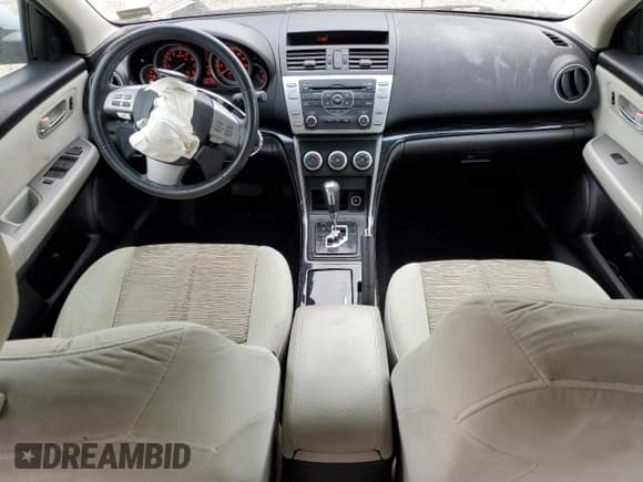 ✅ 2010 Mazda 6 S Touring Plus • VIN: 1YVHZ8CB6A5M39478 • Lot: 82435745. Wystawiony na Copart z przebiegiem 128 685 mil. Bezpłatny archiwum sprzedaży aukcyjnych z USA i szczegółowy raport historii pojazdu na DreamBid. Zdjęcie 8.