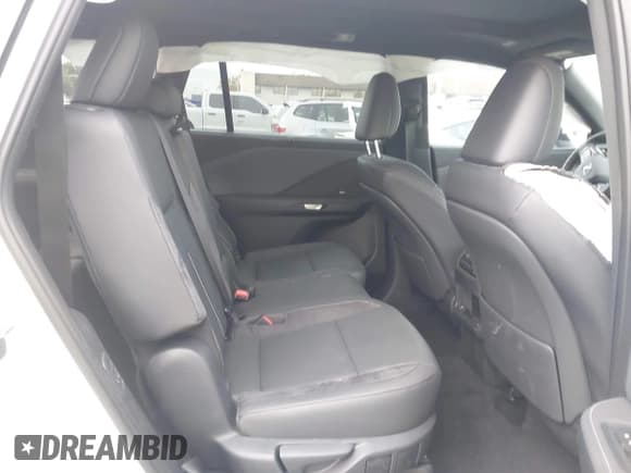 ✅ 2025 Lexus TX 350 Premium • VIN: 5TDAAAB68SS043428 • Lot: 43681571. Listed on IAAI with 1,347 mi. Free auction sales archive from the USA and detailed vehicle history report at DreamBid. Image 8.