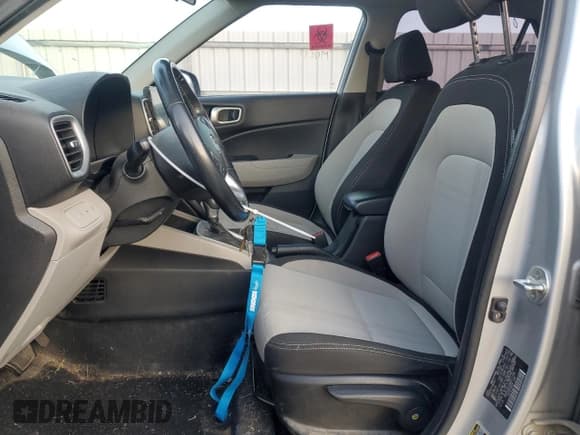 ✅ 2021 Hyundai Venue SEL • VIN: KMHRC8A30MU071456 • Lot: 82291174. Listed on Copart with 93,694 mi. Free auction sales archive from the USA and detailed vehicle history report at DreamBid. Image 7.