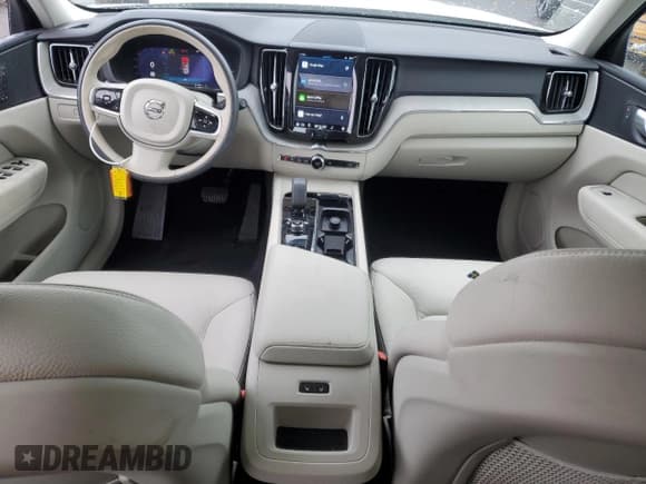 ✅ 2024 Volvo XC60 Plus Dark Theme • VIN: YV4H60DL4R1873955 • Lot: 58565375. Listed on Copart with 11,190 mi. Free auction sales archive from the USA and detailed vehicle history report at DreamBid. Image 8.