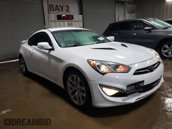 2015 Hyundai Genesis Coupe Ultimate с VIN KMHHU6KJ3FU123515, выставлен на аукционе Copart как лот 86863244 с пробегом 64 623 миль миль и Списание • Salvage title. История ставок и продаж доступна на DreamBid. Изображение 4.