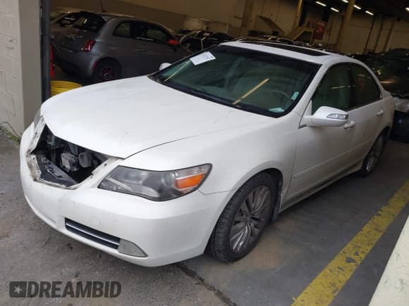 ✅ 2011 Acura RL Technology • VIN: JH4KB2F66BC000465 • Lot: 41312767. Listed on IAAI with 129,418 mi. Free auction sales archive from the USA and detailed vehicle history report at DreamBid. Image 2.