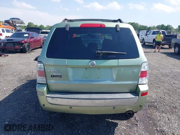 ✅ 2008 Mercury Mariner Premier • VIN: 4M2CU87128KJ17796 • Лот: 42296965. Опубликован ранее на IAAI с пробегом 273 153 миль. Бесплатный доступ к архиву аукционных продаж из США и подробный отчёт об истории автомобиля на DreamBid. Изображение 16.