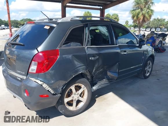 ✅ 2013 Chevrolet Captiva Sport LT • VIN: 3GNAL3EK1DS576970 • Lot: 40300422. Wystawiony na IAAI z przebiegiem 95 483 mil. Bezpłatny archiwum sprzedaży aukcyjnych z USA i szczegółowy raport historii pojazdu na DreamBid. Zdjęcie 4.