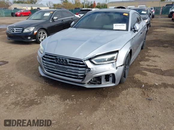✅ 2018 Audi A5 Sportback Premium Plus • VIN: WAUENCF51JA064987 • Lot: 43516168. Wystawiony na IAAI z przebiegiem 147 681 mil. Bezpłatny archiwum sprzedaży aukcyjnych z USA i szczegółowy raport historii pojazdu na DreamBid. Zdjęcie 6.