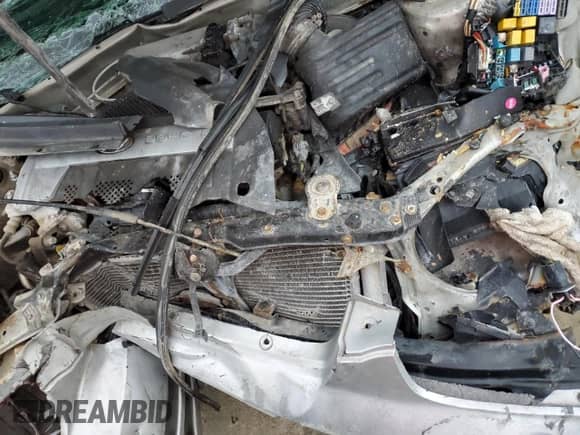 2003 Hyundai Elantra GLS z VIN KMHDN45D33U564157, wystawiony jako Copart lot #81056364 z przebiegiem Nie podano mil oraz Szkoda całkowita • Salvage title. Historia ofert i sprzedaży dostępna na DreamBid. Obrazek 11.