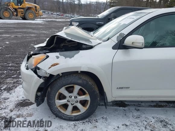 ✅ 2010 Toyota RAV4 Limited • VIN: 2T3DK4DV5AW018192 • Lot: 41589366. Listed on IAAI with 30,000 mi. Free auction sales archive from the USA and detailed vehicle history report at DreamBid. Image 17.