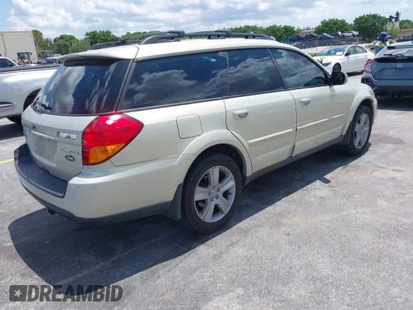 ✅ 2007 Subaru Legacy Outback L.L. Bean • VIN: 4S4BP86C574336357 • Lot: 42568000. Wystawiony na IAAI z przebiegiem 246 852 mil. Bezpłatny archiwum sprzedaży aukcyjnych z USA i szczegółowy raport historii pojazdu na DreamBid. Zdjęcie 4.