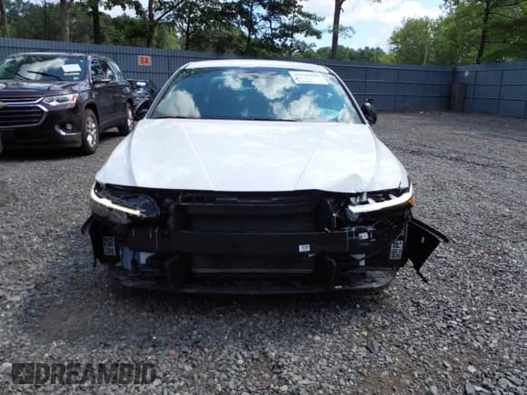 ✅ 2025 Hyundai Elantra SEL Sport • VIN: KMHLM4DG7SU913605 • Lot: 42799444. Listed on IAAI with 25,776 mi. Free auction sales archive from the USA and detailed vehicle history report at DreamBid. Image 12.