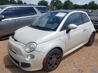 ✅ 2012 FIAT 500 Sport • VIN: 3C3CFFBR7CT366611 • Lot: 43313590. Wystawiony na IAAI z przebiegiem 122 535 mil. Bezpłatny archiwum sprzedaży aukcyjnych z USA i szczegółowy raport historii pojazdu na DreamBid. Zdjęcie 2.