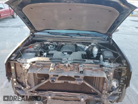 ✅ 2014 GMC Sierra 1500 SLT • VIN: 3GTU2VEC5EG378166 • Лот: 86870585. Опубликован ранее на Copart с пробегом 185 633 миль. Бесплатный доступ к архиву аукционных продаж из США и подробный отчёт об истории автомобиля на DreamBid. Изображение 11.