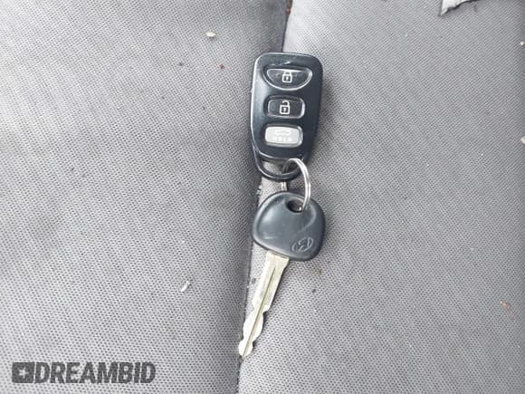 ✅ 2012 Hyundai Elantra GLS • VIN: 5NPDH4AE3CH092966 • Lot: 43248726. Listed on IAAI with 138,744 mi. Free auction sales archive from the USA and detailed vehicle history report at DreamBid. Image 11.