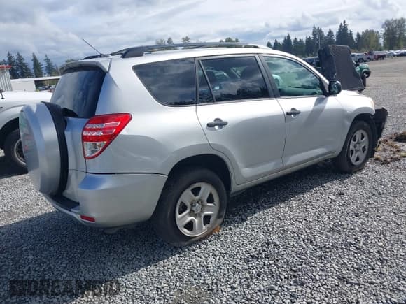 ✅ 2012 Toyota RAV4 • VIN: 2T3ZF4DV2CW139744 • Lot: 43358974. Wystawiony na IAAI z przebiegiem 156 567 mil. Bezpłatny archiwum sprzedaży aukcyjnych z USA i szczegółowy raport historii pojazdu na DreamBid. Zdjęcie 4.
