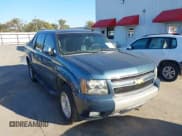 ✅ 2008 Chevrolet Avalanche LTZ • VIN: 3GNEC12078G256943 • Lot: 43587064. Wystawiony na IAAI z przebiegiem 177 264 mil. Bezpłatny archiwum sprzedaży aukcyjnych z USA i szczegółowy raport historii pojazdu na DreamBid. Zdjęcie 1.