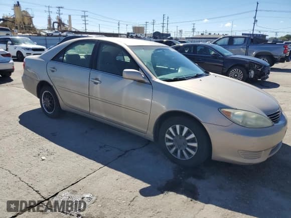 ✅ 2005 Toyota Camry LE • VIN: 4T1BE30K35U570972 • Lot: 82472615. Listed on Copart with 224,270 mi. Free auction sales archive from the USA and detailed vehicle history report at DreamBid. Image 4.