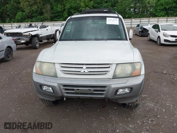✅ 2002 Mitsubishi Montero Limited • VIN: JA4MW51R02J071877 • Lot: 42214274. Listed on IAAI with 242,762 mi. Free auction sales archive from the USA and detailed vehicle history report at DreamBid. Image 6.