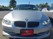 ✅ 2011 BMW 3 Series 335i • VIN: WBADX7C50BE742771 • Lot: 43460851. Wystawiony na IAAI z przebiegiem 51 830 mil. Bezpłatny archiwum sprzedaży aukcyjnych z USA i szczegółowy raport historii pojazdu na DreamBid. Zdjęcie 12.